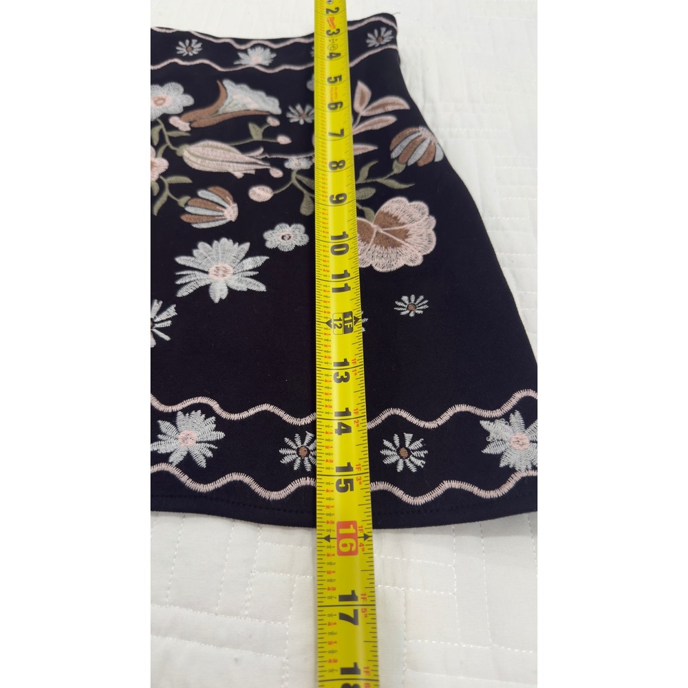 Dee Elly Black Embroidered Floral Mini Skirt Size L Boho A-Line BMDW315DIMK - Picture 5 of 8